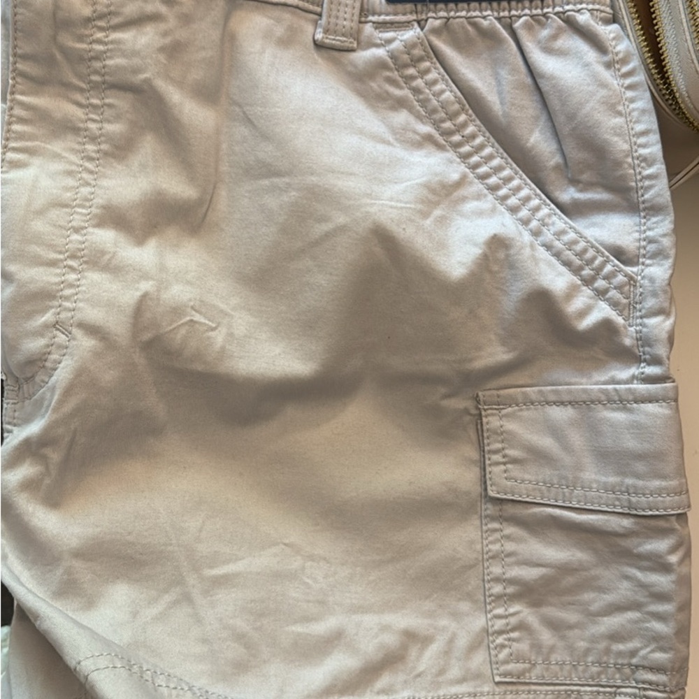 Hollister Ultra High-Rise Light Gray Shorts